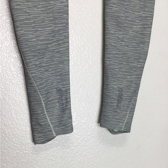 GymShark Grey Striped Workout Leggings - Picture 5 of 7
